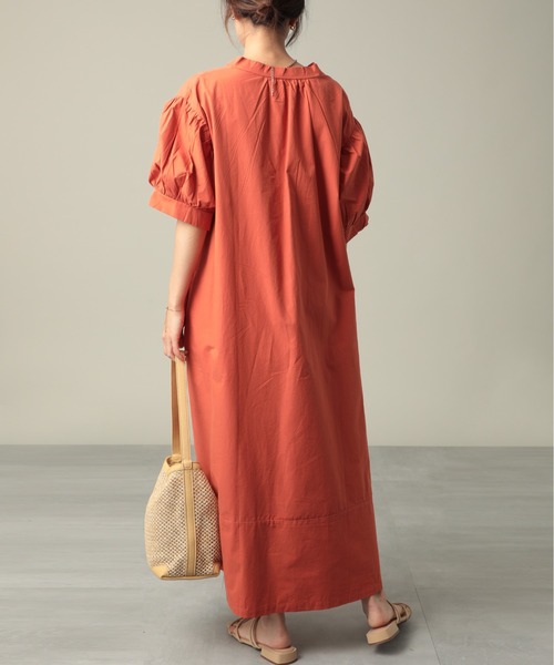 MAISON BREEZE（メゾンブリーズ）の「【MAISON BREEZE】Vネックパフスリーブワンピース SCCH355（ワンピース・レディース・グレー/ブラック/ブラウン・FREE）」の6枚目の写真