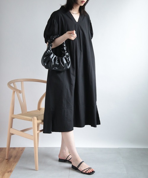 MAISON BREEZE（メゾンブリーズ）の「【MAISON BREEZE】Vネックパフスリーブワンピース SCCH355（ワンピース・レディース・グレー/ブラック/ブラウン・FREE）」の16枚目の写真