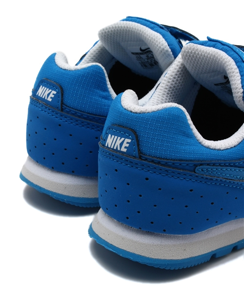 NIKE SPORTSWEAR（ナイキスポーツウェアー）の「ベビー キッズ ナイキ ベルクロ ランナー トドラー NIKE MD RUNNER TDV 652966（スニーカー・キッズ・ライトブルー/パープル・14cm/15cm/13cm/16cm）」の9枚目の写真