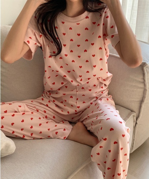 Chick(チック)の「ハート柄ルームウェアセットアップ(ルームウェア/パジャマ・レディース・ピンク/ホワイト・FREE)」の1枚目の写真