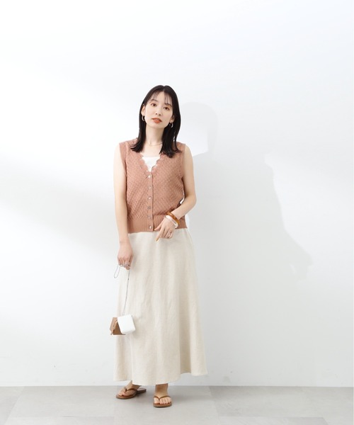 N.(N. Natural Beauty Basic)(エヌエヌナチュラルビューティーベーシック)の「◆リーフ柄編みVニットタンク(ニット/セーター・レディース・オフホワイト/モカ/グリーン・MEDIUM)」の8枚目の写真