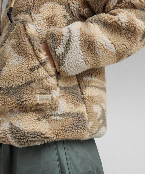 G-STAR(ジースター)の「SHORT TEDDY JACKET/ボアジップパーカー(その他アウター・レディース・ブラウン系カモフラージュ・SMALL/X-SMALL/MEDIUM)」の4枚目の写真