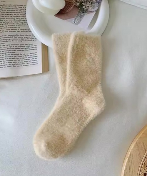 Jelly moo(ジェリームー)の「【 Jelly moo / ジェリームー 】 ふわもこ カラフル シャギーソックス #(ソックス/靴下・レディース・グリーン/パープル/ブルー/イエロー/ミント/ベビーピンク/ピンク/ホワイト/オレンジ/ブラック/ベージュ・FREE)」の3枚目の写真