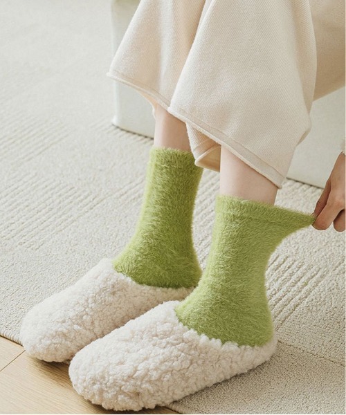 Jelly moo(ジェリームー)の「【 Jelly moo / ジェリームー 】 ふわもこ カラフル シャギーソックス #(ソックス/靴下・レディース・グリーン/パープル/ブルー/イエロー/ミント/ベビーピンク/ピンク/ホワイト/オレンジ/ブラック/ベージュ・FREE)」の4枚目の写真