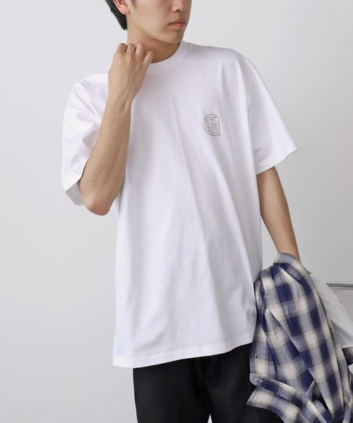 Carhartt WIP(カーハートダブリューアイピー)の「Carhartt WIP/カーハートダブリューアイピー S/S VERSE PATCH T-SHIRT 半袖Tシャツ(Tシャツ/カットソー・メンズ・ブラウン/ホワイト・L/XL/M/S)」の16枚目の写真