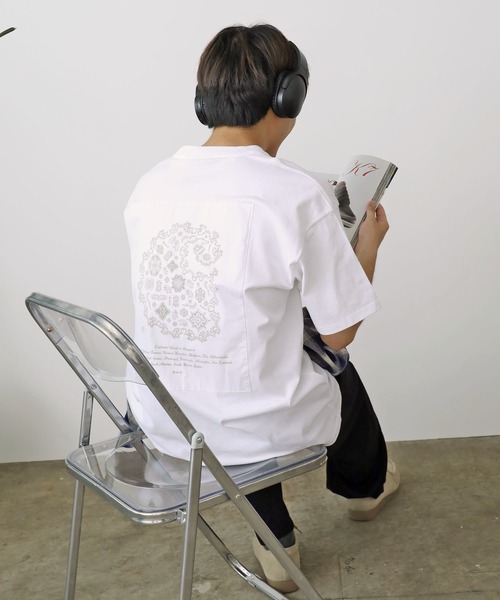 Carhartt WIP(カーハートダブリューアイピー)の「Carhartt WIP/カーハートダブリューアイピー S/S VERSE PATCH T-SHIRT 半袖Tシャツ(Tシャツ/カットソー・メンズ・ブラウン/ホワイト・L/XL/M/S)」の17枚目の写真