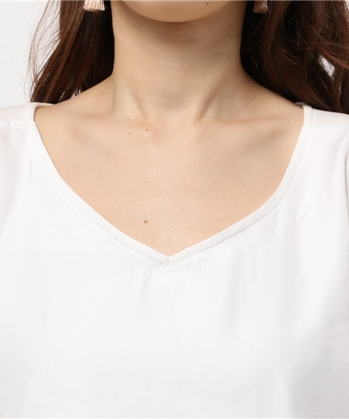 ROSE BUD COUPLES (ローズ バッド カップルズ)の「S-LCTT-15148 ASYMMETRY V/N S/S TOP(Tシャツ/カットソー・レディース・ホワイト/ブラック/オリーブ・ONE SIZE)」の7枚目の写真