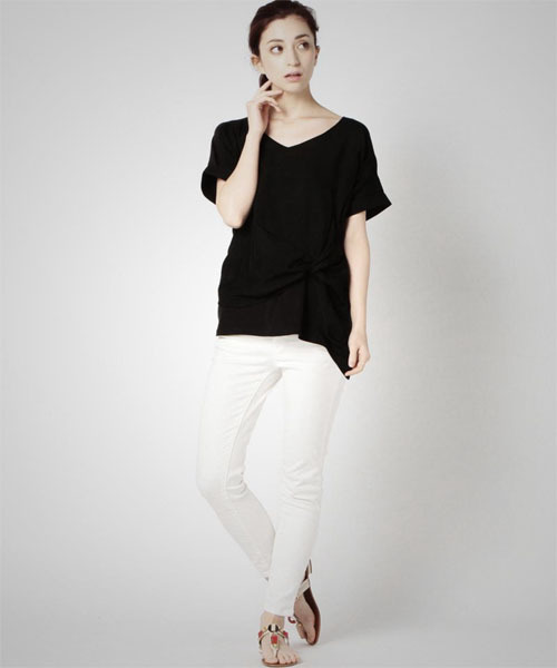 ROSE BUD COUPLES (ローズ バッド カップルズ)の「S-LCTT-15148 ASYMMETRY V/N S/S TOP(Tシャツ/カットソー・レディース・ホワイト/ブラック/オリーブ・ONE SIZE)」の13枚目の写真