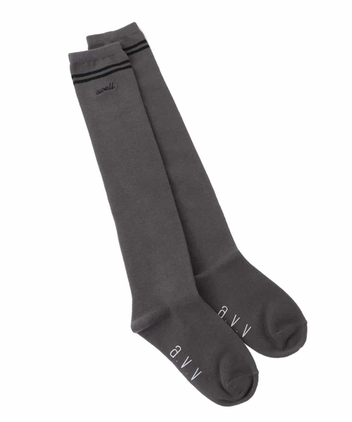 a.v.v（アーヴェヴェ）の「[KIDS]ラインニーハイソックス（ソックス/靴下・キッズ・グレー/ブラック・20/23）」の3枚目の写真