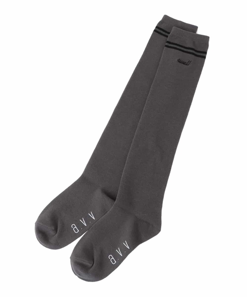 a.v.v（アーヴェヴェ）の「[KIDS]ラインニーハイソックス（ソックス/靴下・キッズ・グレー/ブラック・20/23）」の4枚目の写真