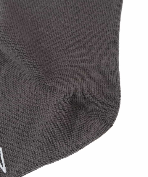 a.v.v（アーヴェヴェ）の「[KIDS]ラインニーハイソックス（ソックス/靴下・キッズ・グレー/ブラック・20/23）」の6枚目の写真