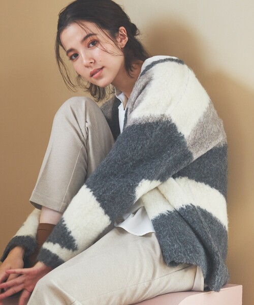 THE SHOP TK (ザ ショップ ティーケー )の「◆ふわふわカーディガン/ハグするニットシリーズ(カーディガン/ボレロ・レディース・スモーキーグリーン系/ブルー/ブラウン系5/グレー系その他5/ブラウン系その他・99)」の2枚目の写真