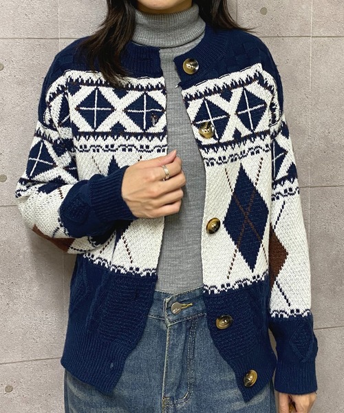 NANEA(ナネア)の「ノルディック柄ニットカーディガン(ニット/セーター・レディース・アイボリー/ネイビー・フリー)」の17枚目の写真