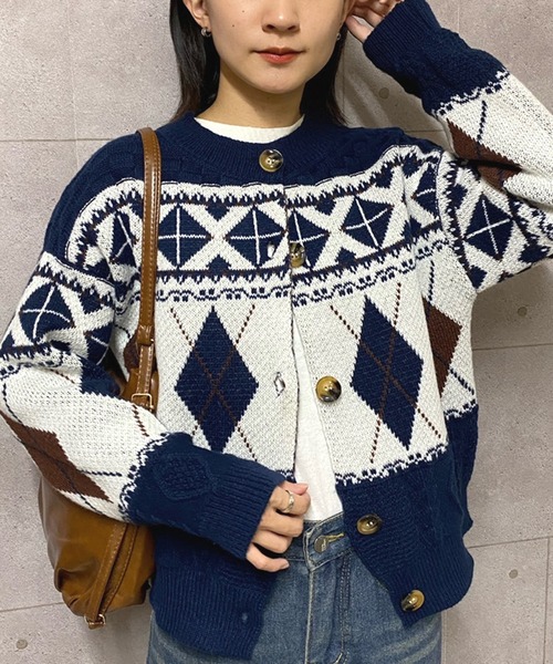 NANEA(ナネア)の「ノルディック柄ニットカーディガン(ニット/セーター・レディース・アイボリー/ネイビー・フリー)」の22枚目の写真
