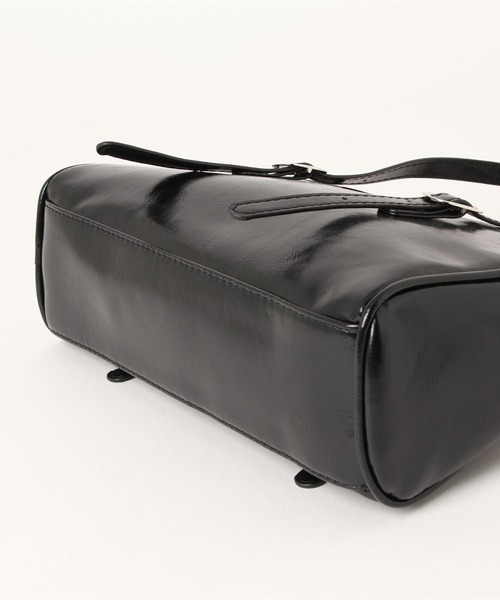 Reurie'（レウリィ）の「【ZOZO限定カラー有】エコレザーボストンバッグ / eco leather boston bag ショルダーバッグ スクエア アイボリー ブラック グリーン ツヤ（ボストンバッグ・レディース・アイボリー/ブラック/グリーン・FREE）」の20枚目の写真
