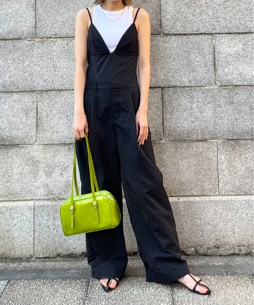 Reurie'（レウリィ）の「【ZOZO限定カラー有】エコレザーボストンバッグ / eco leather boston bag ショルダーバッグ スクエア アイボリー ブラック グリーン ツヤ（ボストンバッグ・レディース・アイボリー/ブラック/グリーン・FREE）」の16枚目の写真