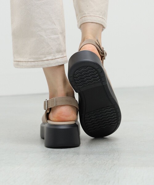 BEAMS HEART（ビームスハート）の「BEAMS HEART / フェイクスエード ストラップサボ（その他シューズ・レディース・ブラック/ベージュ・SMALL/LARGE/MEDIUM）」の11枚目の写真