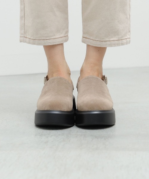 BEAMS HEART（ビームスハート）の「BEAMS HEART / フェイクスエード ストラップサボ（その他シューズ・レディース・ブラック/ベージュ・SMALL/LARGE/MEDIUM）」の4枚目の写真