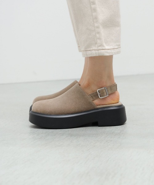 BEAMS HEART（ビームスハート）の「BEAMS HEART / フェイクスエード ストラップサボ（その他シューズ・レディース・ブラック/ベージュ・SMALL/LARGE/MEDIUM）」の5枚目の写真