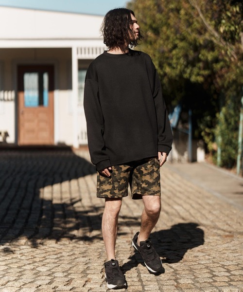CAMBIO(カンビオ)の「mlt4614- ビッグシルエットサイドスリットカットソー(Tシャツ/カットソー・メンズ・ホワイト/ブルー/グレイッシュベージュ/ブラック・M/L/XL)」の16枚目の写真