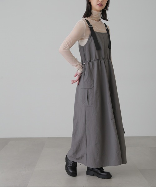 FREE'S MART（フリーズマート）の「◆ウエストドロストナイロンジャンパースカート（ワンピース・レディース・カーキ/グレー/ベージュ・SMALL/MEDIUM）」の4枚目の写真