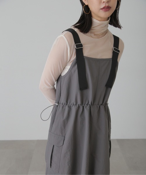 FREE'S MART（フリーズマート）の「◆ウエストドロストナイロンジャンパースカート（ワンピース・レディース・カーキ/グレー/ベージュ・SMALL/MEDIUM）」の8枚目の写真