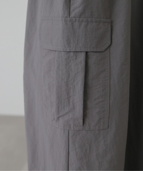 FREE'S MART（フリーズマート）の「◆ウエストドロストナイロンジャンパースカート（ワンピース・レディース・カーキ/グレー/ベージュ・SMALL/MEDIUM）」の16枚目の写真