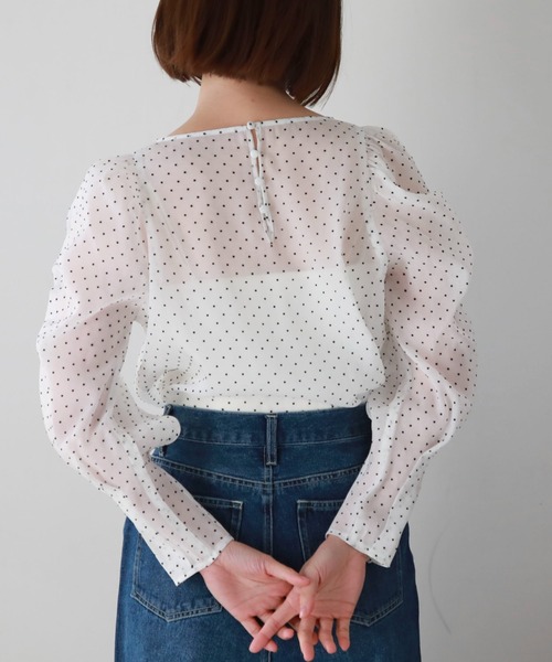 archives（アルシーヴ）の「シアードットパワショルブラウス（シャツ/ブラウス・レディース・ベージュ/ブラック/オフホワイト・MEDIUM）」の18枚目の写真