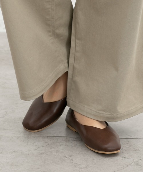 Honeys(ハニーズ)の「柔らかく楽ちんはっ水スクエアパンプス(パンプス・レディース・ブラック系その他/シルバー/ブラック/マスタード/ライトベージュ/グレー/ブラウン・22.5/23.0/23.5/24.0/24.5/25.0)」の15枚目の写真