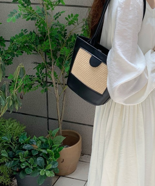 Ritzy（リッツィー）の「かごモチーフ 配色 バケットショルダーバッグ（ショルダーバッグ・レディース・ブラック/ブラウン・FREE）」の20枚目の写真