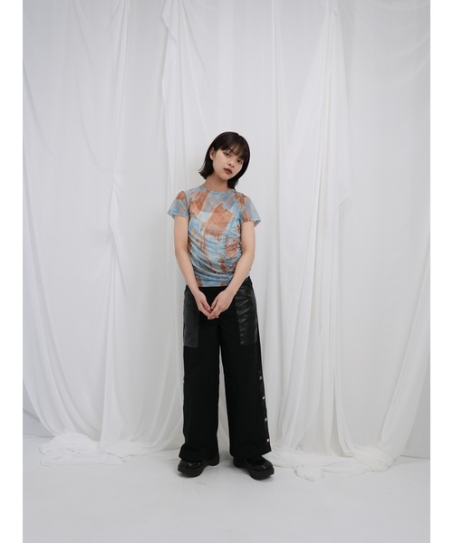 Enewd nina（エニュードニーナ）の「【ZOZO限定】マーブル シアー トップス ギャザー シースルー カットアウト カットソー 半袖（Tシャツ/カットソー・レディース・ブラック/ブルー・FREE）」の11枚目の写真