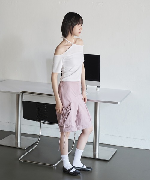 UNE MANSION（ユヌマンション）の「[UNE ORIGINAL]2WAYホルターネックストリングリボンバックオープンTシャツカットソー（Tシャツ/カットソー・レディース・アイボリー/ブラック/チャコール/ピンク/ネイビー・FREE）」の11枚目の写真