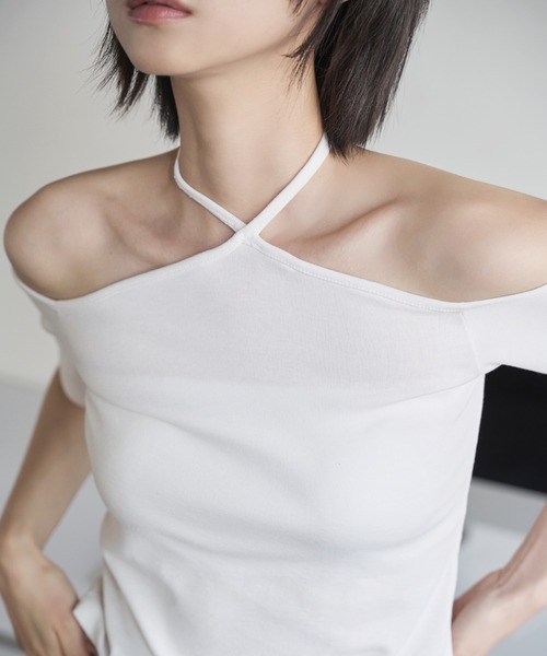 UNE MANSION（ユヌマンション）の「[UNE ORIGINAL]2WAYホルターネックストリングリボンバックオープンTシャツカットソー（Tシャツ/カットソー・レディース・アイボリー/ブラック/チャコール/ピンク/ネイビー・FREE）」の8枚目の写真