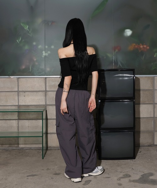 UNE MANSION（ユヌマンション）の「[UNE ORIGINAL]2WAYホルターネックストリングリボンバックオープンTシャツカットソー（Tシャツ/カットソー・レディース・アイボリー/ブラック/チャコール/ピンク/ネイビー・FREE）」の20枚目の写真