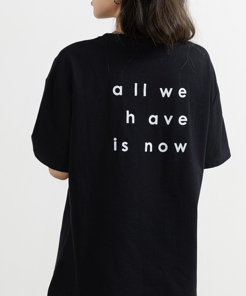 DAY CLOSET(デイ クローゼット)の「レディース 半袖英字バックプリントTシャツ(Tシャツ/カットソー・レディース・オートミール/チャコールグレー/ホワイト/ピンク/ブラック・FREE)」の3枚目の写真