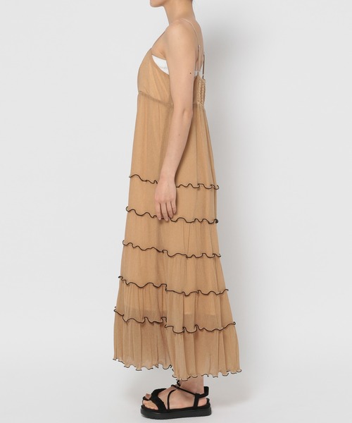 mysty woman(ミスティウーマン)の「メローティアードキャミワンピース 135159(ワンピース・レディース・チャコールグレー/オフホワイト/モカ・FREE)」の8枚目の写真