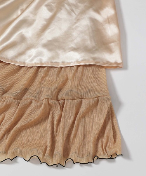 mysty woman(ミスティウーマン)の「メローティアードキャミワンピース 135159(ワンピース・レディース・チャコールグレー/オフホワイト/モカ・FREE)」の17枚目の写真