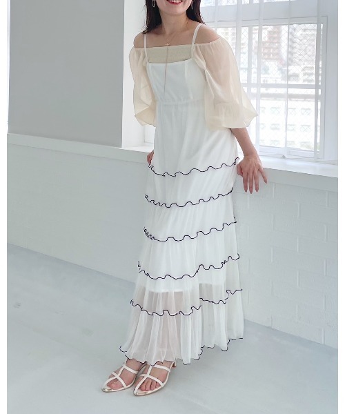 mysty woman(ミスティウーマン)の「メローティアードキャミワンピース 135159(ワンピース・レディース・チャコールグレー/オフホワイト/モカ・FREE)」の19枚目の写真