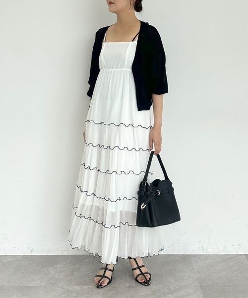 mysty woman(ミスティウーマン)の「メローティアードキャミワンピース 135159(ワンピース・レディース・チャコールグレー/オフホワイト/モカ・FREE)」の20枚目の写真