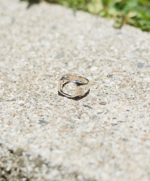 meltum(メルタム)の「SIGNET OPEN RING(リング・メンズ・シルバー・SMALL/LARGE/MEDIUM)」の15枚目の写真