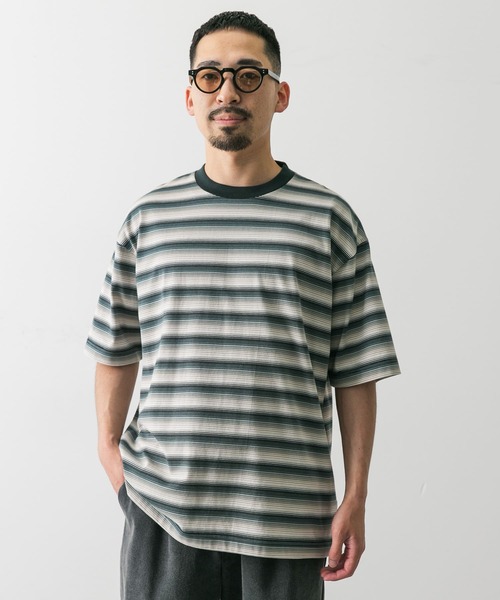 URBAN RESEARCH DOORS(アーバンリサーチドアーズ)の「グラデーションボーダー ショートスリーブ Tシャツ(Tシャツ/カットソー・メンズ・グリーン系その他/ブラック系その他・MEDIUM/LARGE)」の21枚目の写真