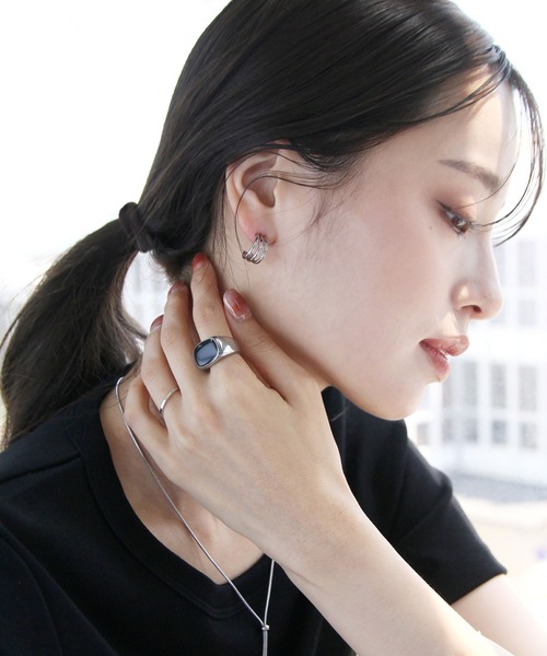 abaskdesign（アバスクデザイン）の「金属アレルギー対応 トリプルラインステンレスピアス（ピアス（両耳用）・レディース・ゴールド/シルバー・FREE）」の18枚目の写真