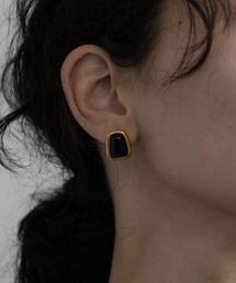 abaskdesign（アバスクデザイン）の「金属アレルギー対応 スクエアストーンピアス（ピアス（両耳用））」