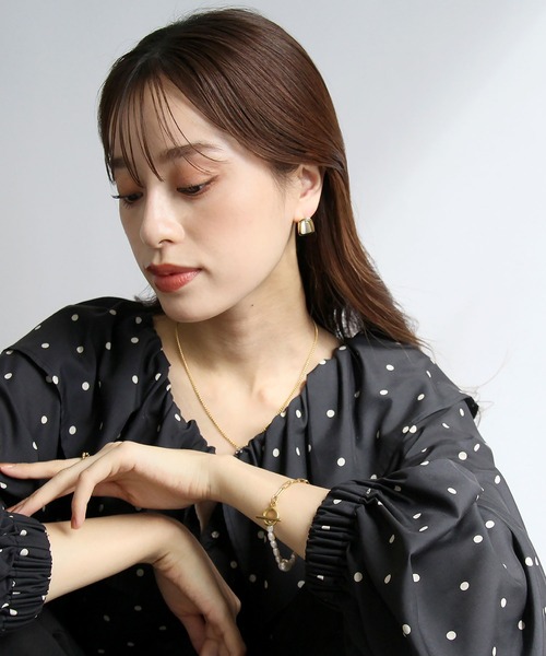 abaskdesign(アバスクデザイン)の「金属アレルギー対応 スクエアストーンピアス(ピアス(両耳用)・レディース・ゴールド/シルバー/シルバー系その他/ゴールド系その他・FREE)」の6枚目の写真