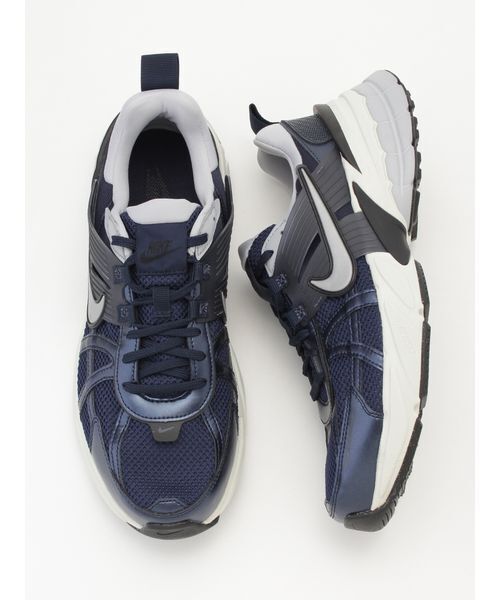 NIKE(ナイキ)の「【NIKE】HJ4497-400 ナイキ V2K ラン(スニーカー・メンズ・グレー・26.5cm/27cm/27.5cm/28cm/28.5cm/29cm)」の6枚目の写真