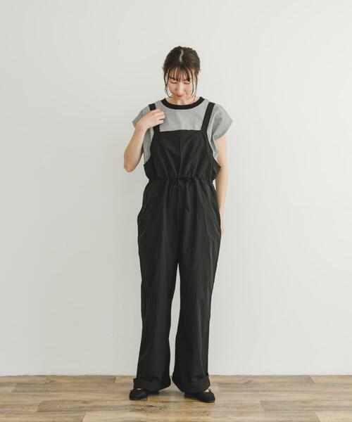 ITEMS URBANRESEARCH（アイテムズ アーバンリサーチ）の「ナイロンサロペット（サロペット/オーバーオール・レディース・ブラック/ベージュ・FREE）」の18枚目の写真