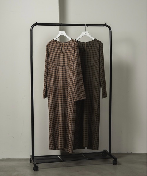 I_am（アイアム）の「v neck block pencil ops / vネック