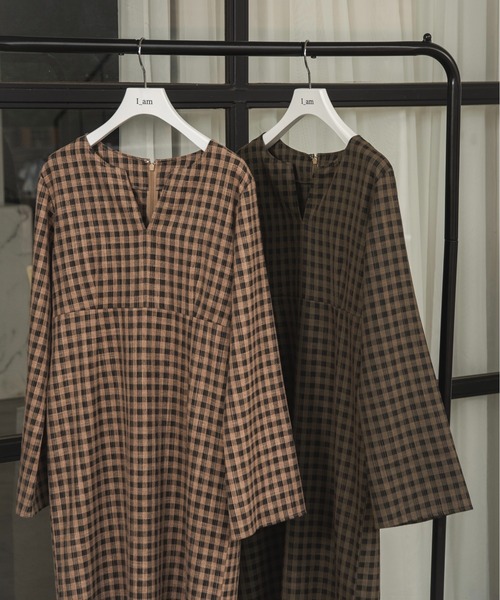 I_am（アイアム）の「v neck block pencil ops / vネックブロックペンシルワンピース（ワンピース・レディース・カーキ/ベージュ・FREE）」の5枚目の写真