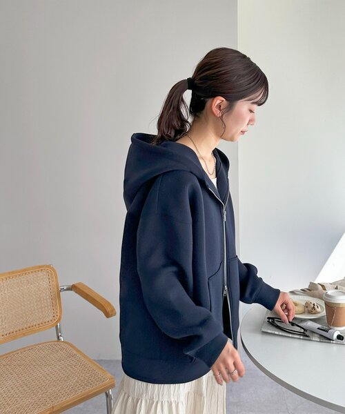 DISCOAT（ディスコート）の「【WEB限定】ダンボールビッグフードパーカー（パーカー・レディース・ホワイト系その他/ネイビー/グレイッシュベージュ/グレー/チャコールグレー・FREE）」の10枚目の写真