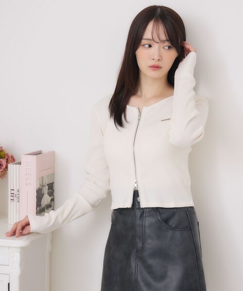 ems excite（エムズエキサイト）の「ロングスリーブWZIPCT（Tシャツ/カットソー・レディース・ブラック/グリーン/ナチュラル・FREE）」の9枚目の写真